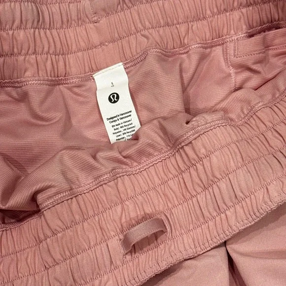 Lululemon Shake It Out High Rise Run Short 2.5 Pink Peach Size L LW71DENS - Picture 4 of 8